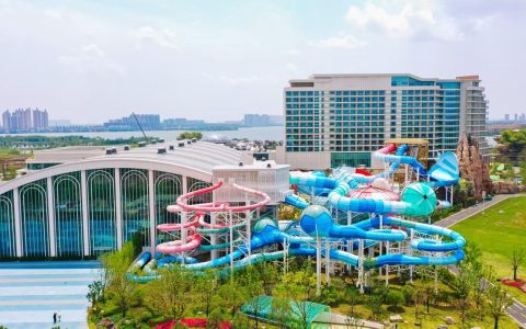 中法生态城长出“法式水晶宫”，武汉再添文旅新地标